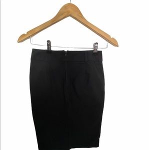 B Wear Black horizontal pleated skirt, size 0